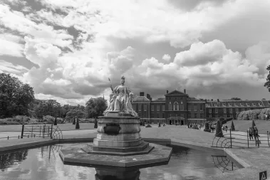 London Summer - Sebastian Schollmeyer