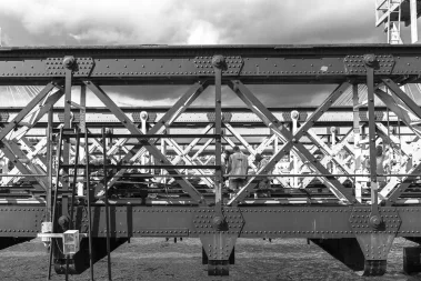 London Summer - Sebastian Schollmeyer