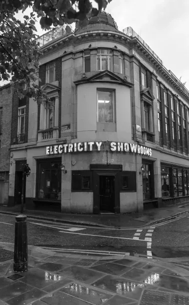 London Summer - Sebastian Schollmeyer