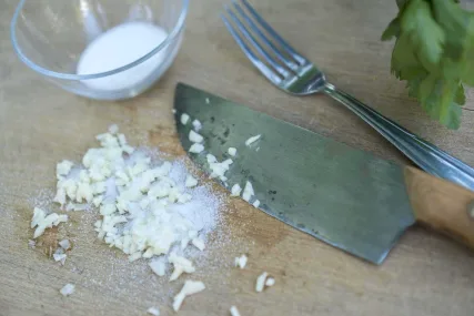 Zitronen-Knoblauch-Butter - Sebastian Schollmeyer