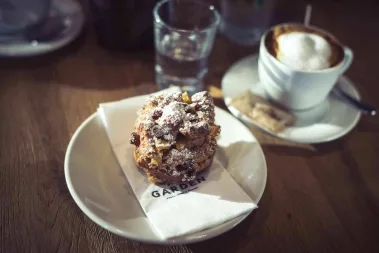 Isaak’s Garden - Sebastian Schollmeyer