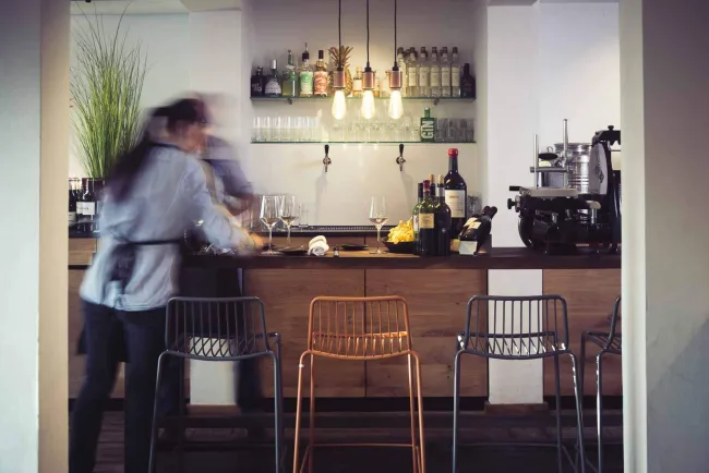 Isaak’s Garden - Sebastian Schollmeyer