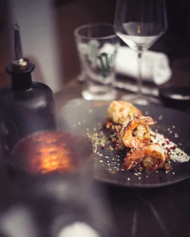 Isaak’s Garden - Sebastian Schollmeyer