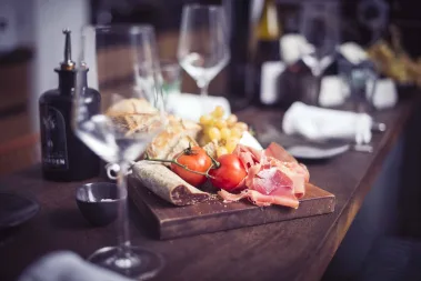 Isaak’s Garden - Sebastian Schollmeyer