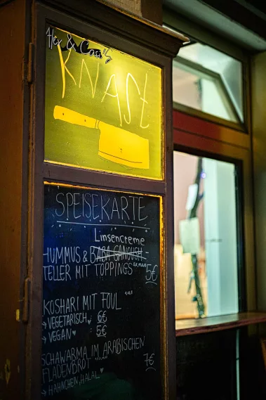 Alex & Casi’s Knast - Sebastian Schollmeyer