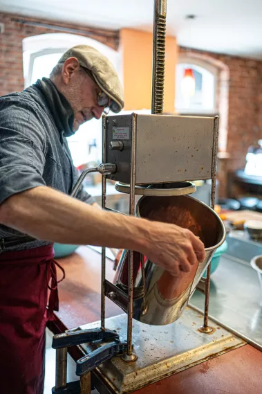 Skotty macht Salsiccia - Sebastian Schollmeyer