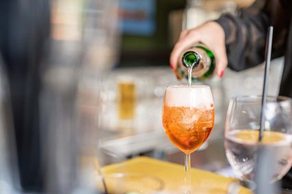 Zur Freundschaft - Sebastian Schollmeyer