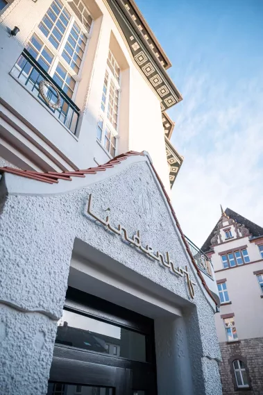 Valentin Thesing - Die kleine Linde - Sebastian Schollmeyer